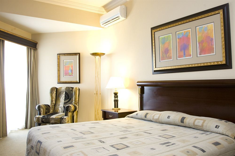 Hotel Alvalade Luanda Zimmer foto